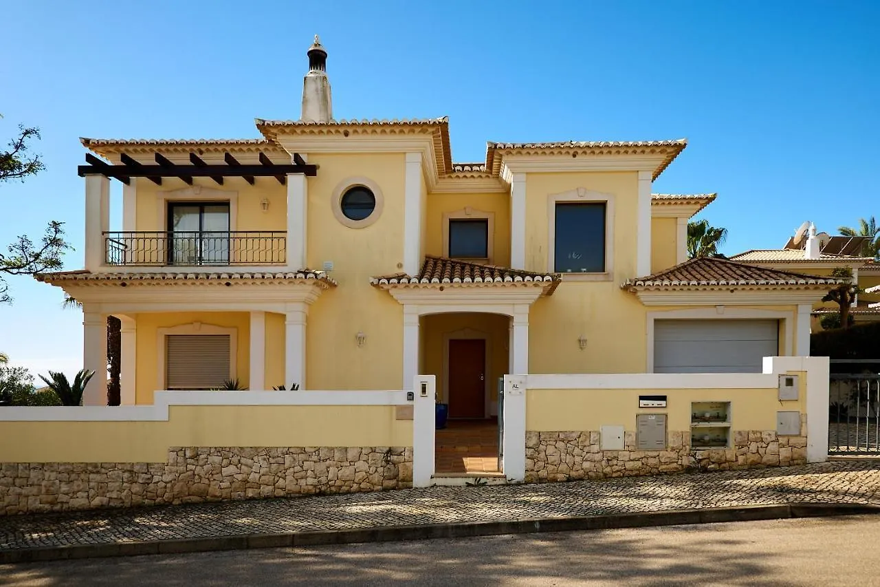 802 Villa Minamar Lagos