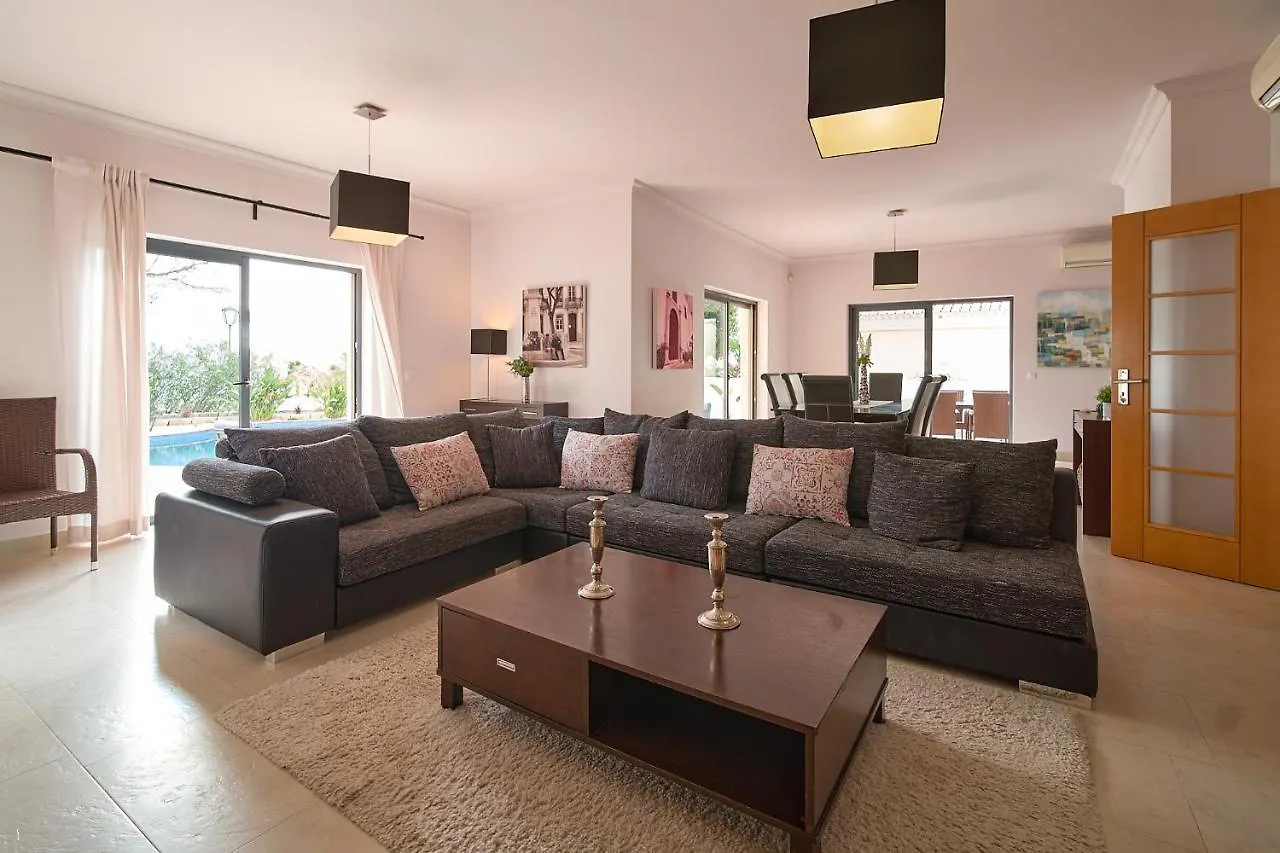 802 Villa Minamar Lagos