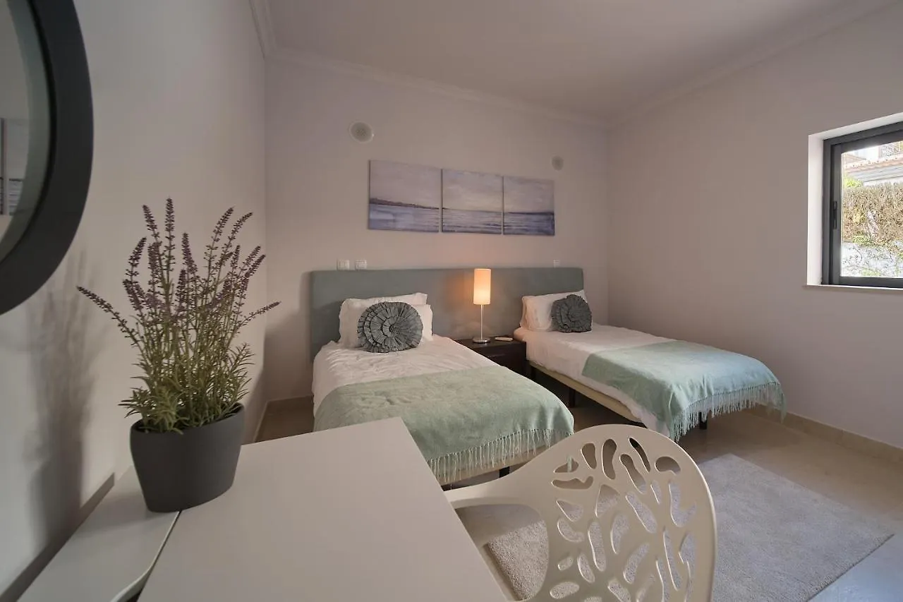 802 Villa Minamar Lagos