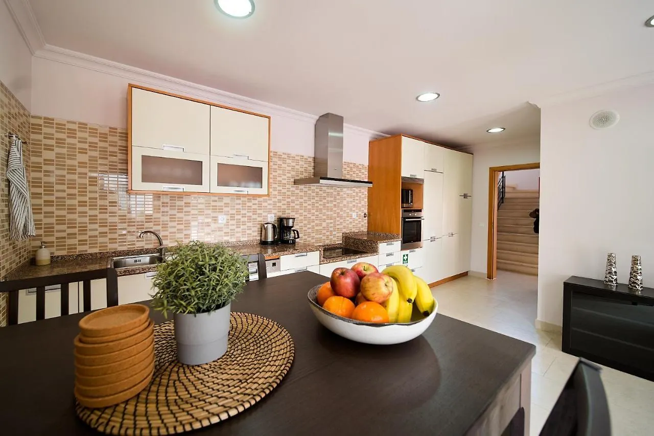 802 Villa Minamar Lagos